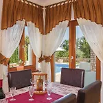 Ferienhaus Holiday Home Pula Valtura II