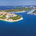 Vikendica Holiday Home Pula Valtura II *