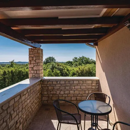 Pula Ii Casa de Férias