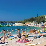 Valtura Ii Feriehus Pula